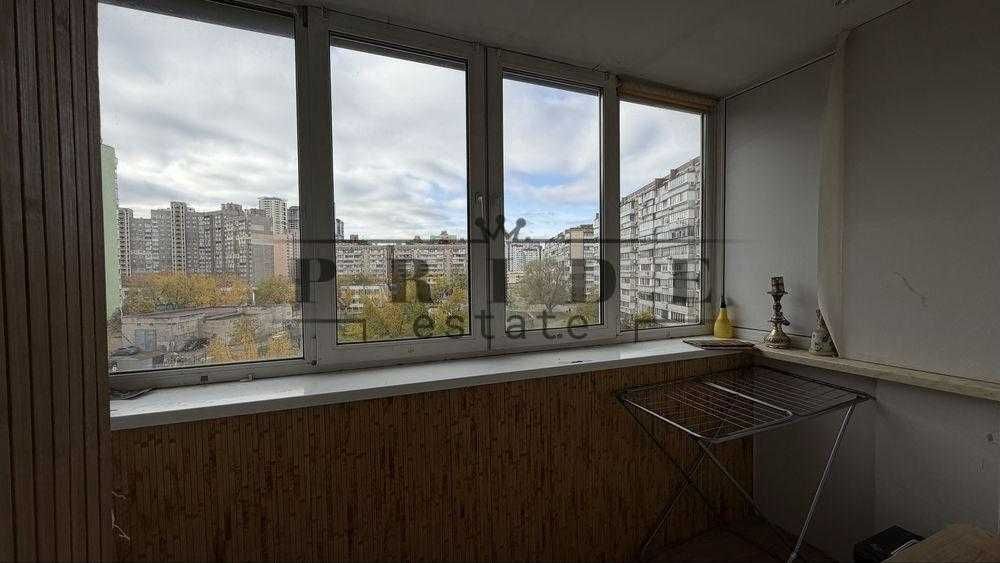 ДЕШЕВО Трикімнатна квартира Троєщина, Держпрограми