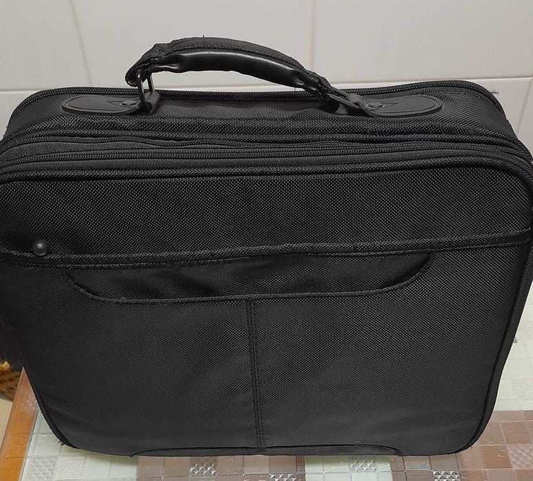 Mala para portátil com várias bolsas