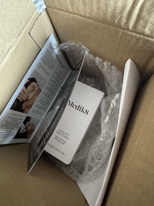 Крем Medik8 eyelift peptides новий, не відкритий. Оригінал