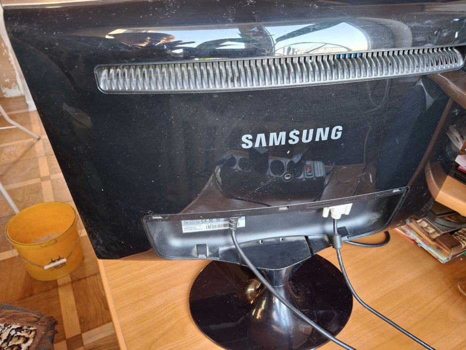 Продам монітор самсунг