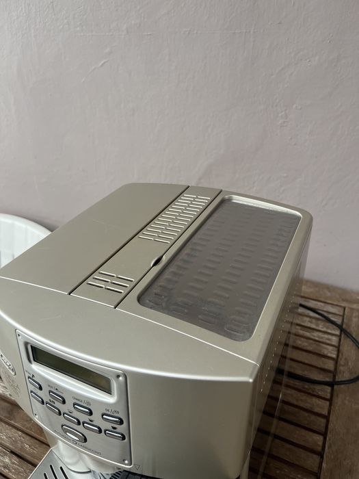 Кофемашина DeLonghi Magnifica Automatic Cappuccino КАПУЧІНАТОР