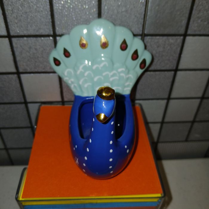 Ceramiczny uchwyt na pierścionki w kolorze pawiego błękitu