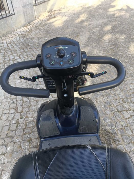 Scooter mobilidade reduzida Ivancare Leo