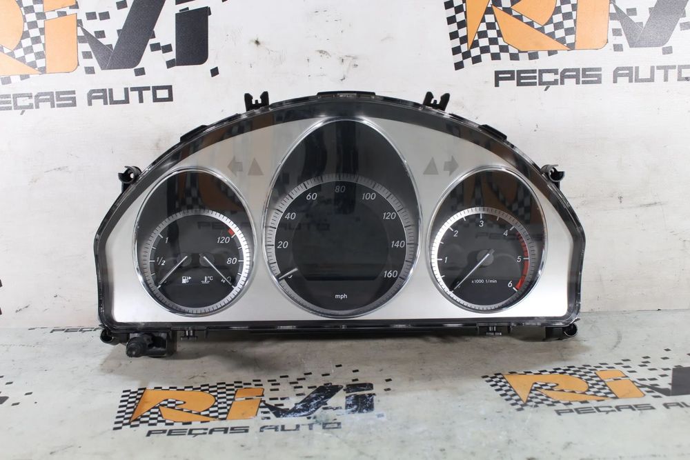 Quadrante / painel de instrumentos MERCEDES-BENZ Classe C (W204)