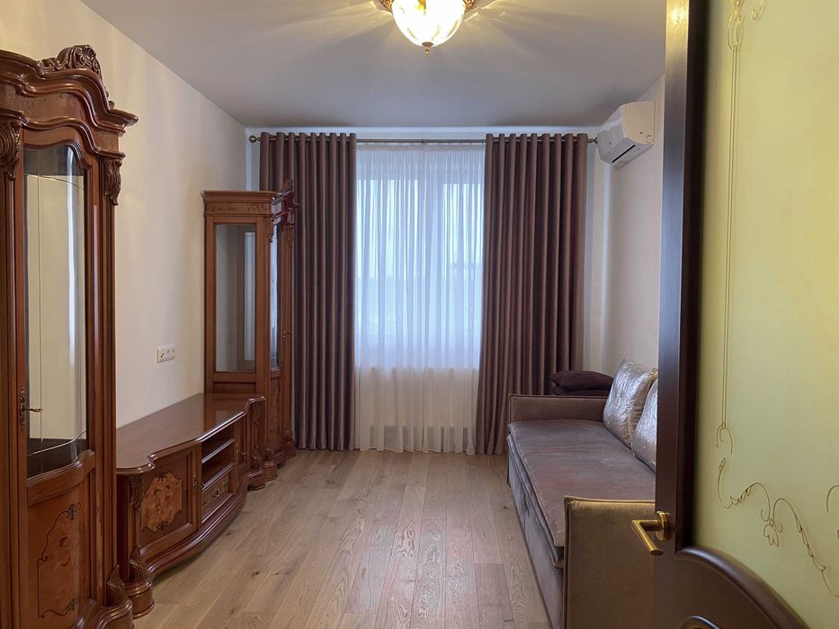 Продаж 2-кімнатної квартири в ЖК "На Щасливому"