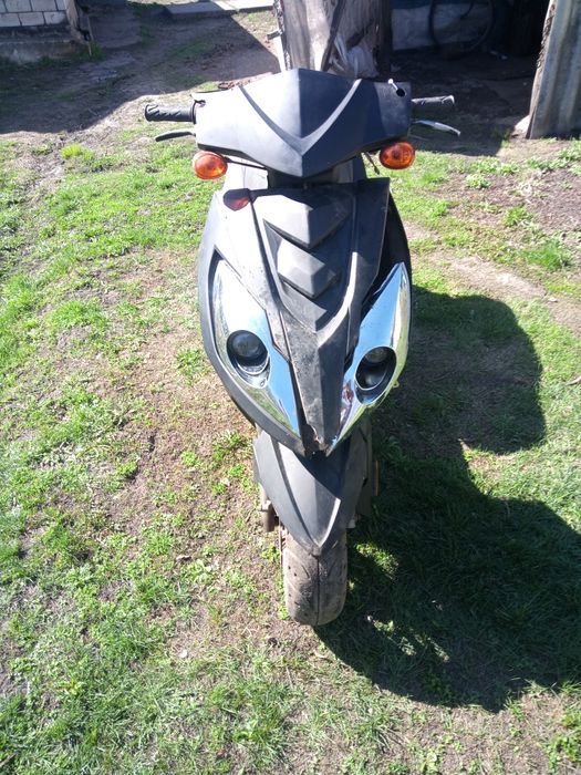 Скутер 150 кубів на запчастини