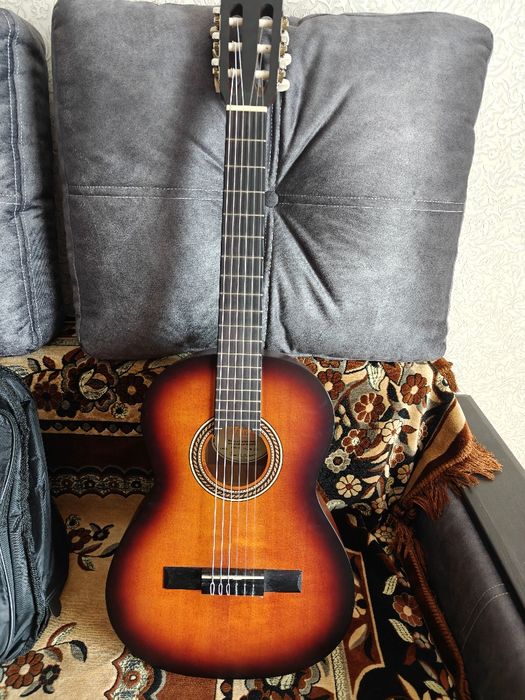 Гітара Valencia 7/8