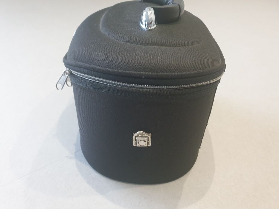 Kuferek kosmetyczny czarny