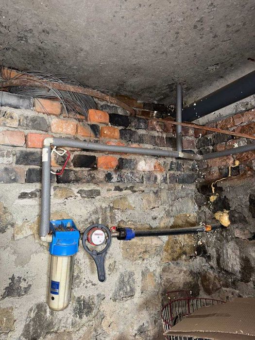 Шикарний будинок з терасою ,  яких мало, вкладено багато коштів !