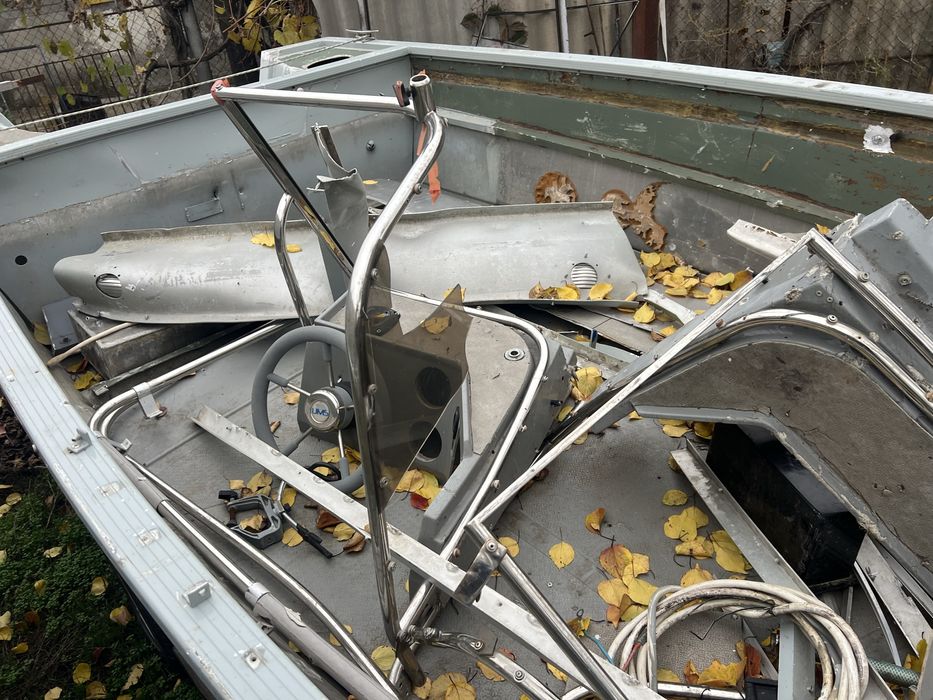 Моторний човен алюмінієвий