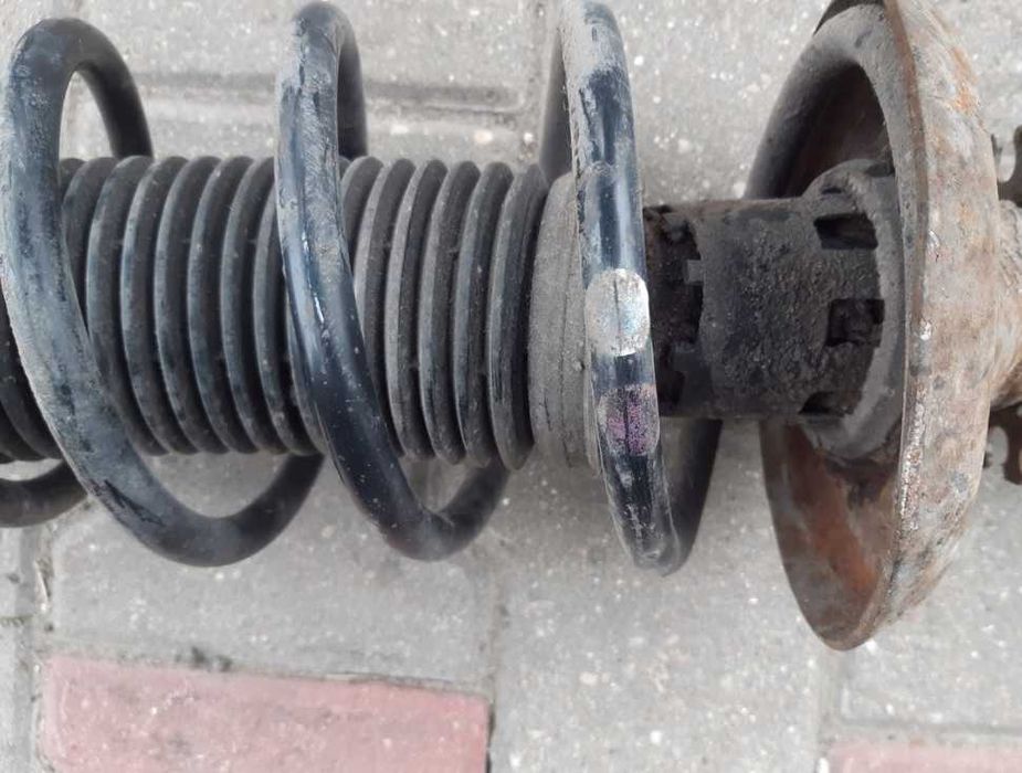 Mcperson przód amortyzator sprężyna Audi A3 8L 1.6 B Vw Golf 1.9 TDI