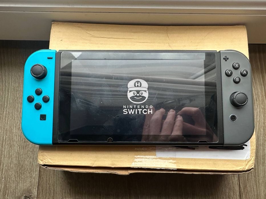 Nintendo Switch V2 128GB K€F1R
