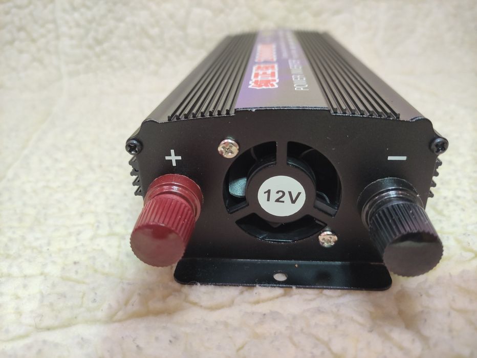 Інвертор 2000w 12v-220v