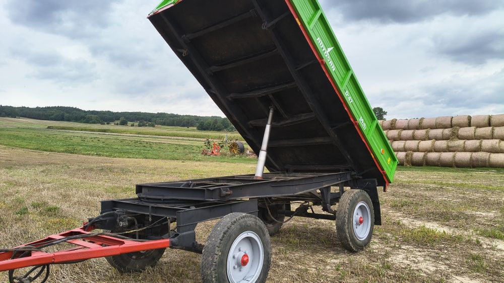 Przyczepa rolnicza wywrotka D-47 Sanok Autosan