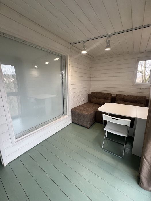 2-кімнатна квартира-котедж в центрі з видом на ліс