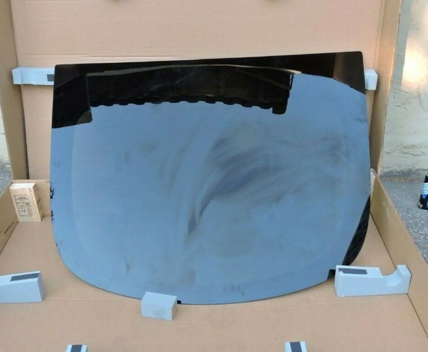 Стекло лобовое скло лобове 2017 - 2023 Tesla Model 3 рест
