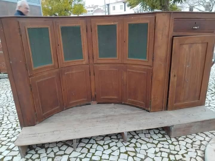 Antigo balcão de taberna