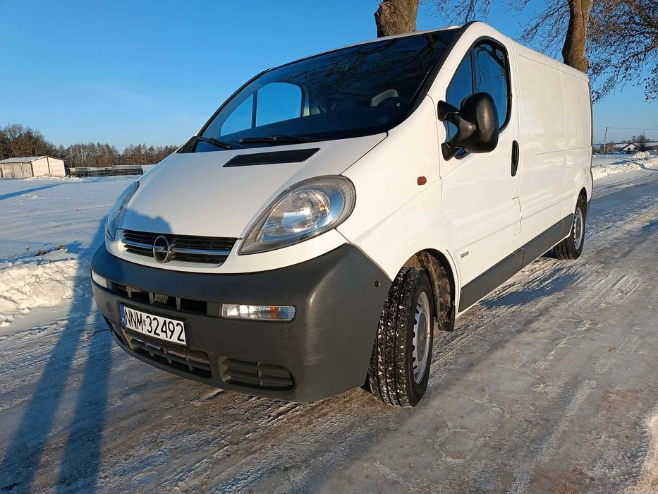 Opel Vivaro 1.9 3 osobowy sprowadzony Zarejestrowany. Nowy rozrząd