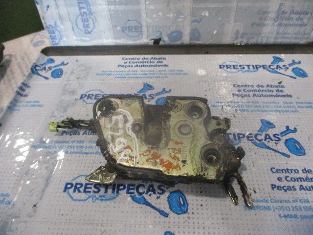 Fechadura / fecho porta frente esquerdo TOYOTA Dyna 150 Chassis (_Y_)