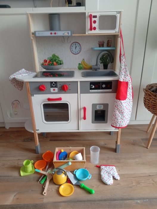 Kuchnia drewniana dla dzieci