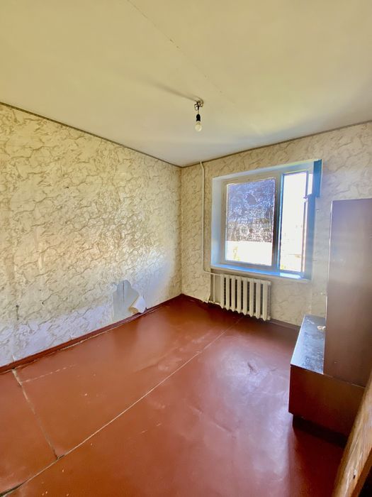 Продам 3-и кімнатну квартиру на м-ні Даманський