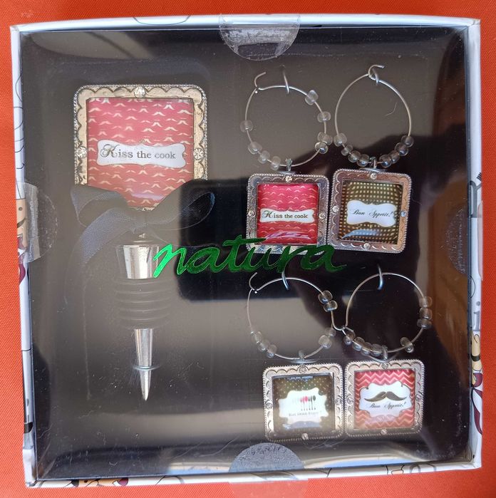 Wine Accessory Set429126871627878400