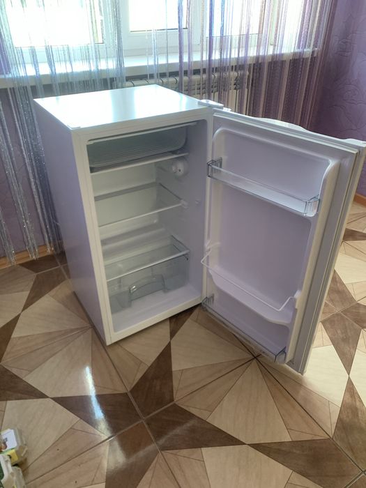 Продам  холодильник . Новий.