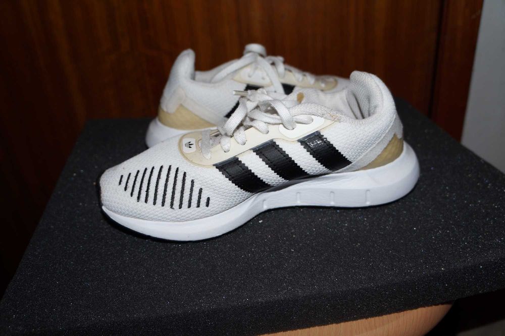 Ténis Adidas 36: 2 euros