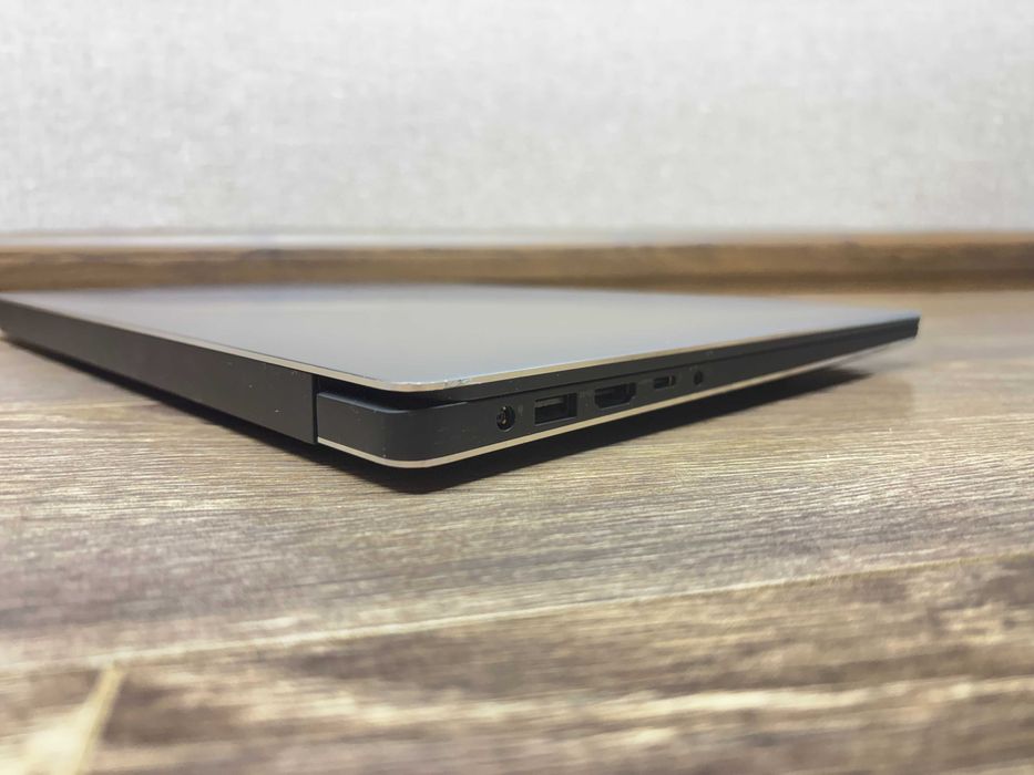 Dell Precision 5530 15.6" 4k Touch i9-8950HK 32gb/512gb Nvidia P2000 4gb
