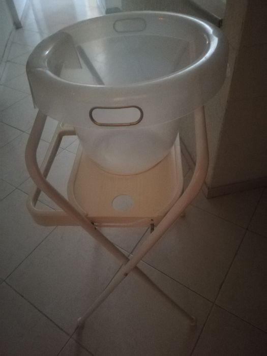 Banheira com suporte