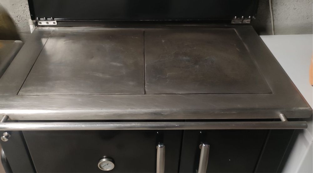 Fogão a Lenha Moderno com Forno e Termómetro