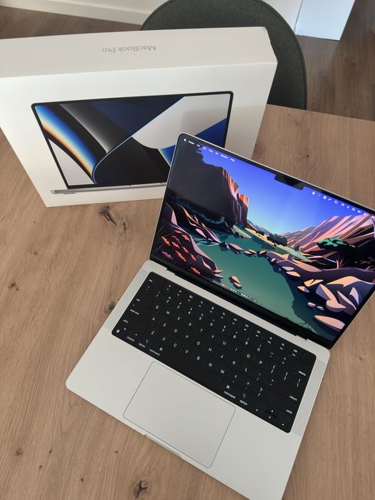 MacBook Pro 14” Apple M1 Max