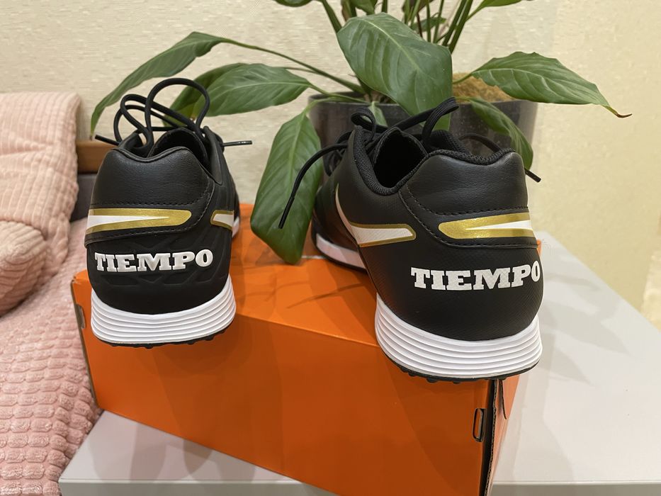 Кросівки Nike tiempo Genio