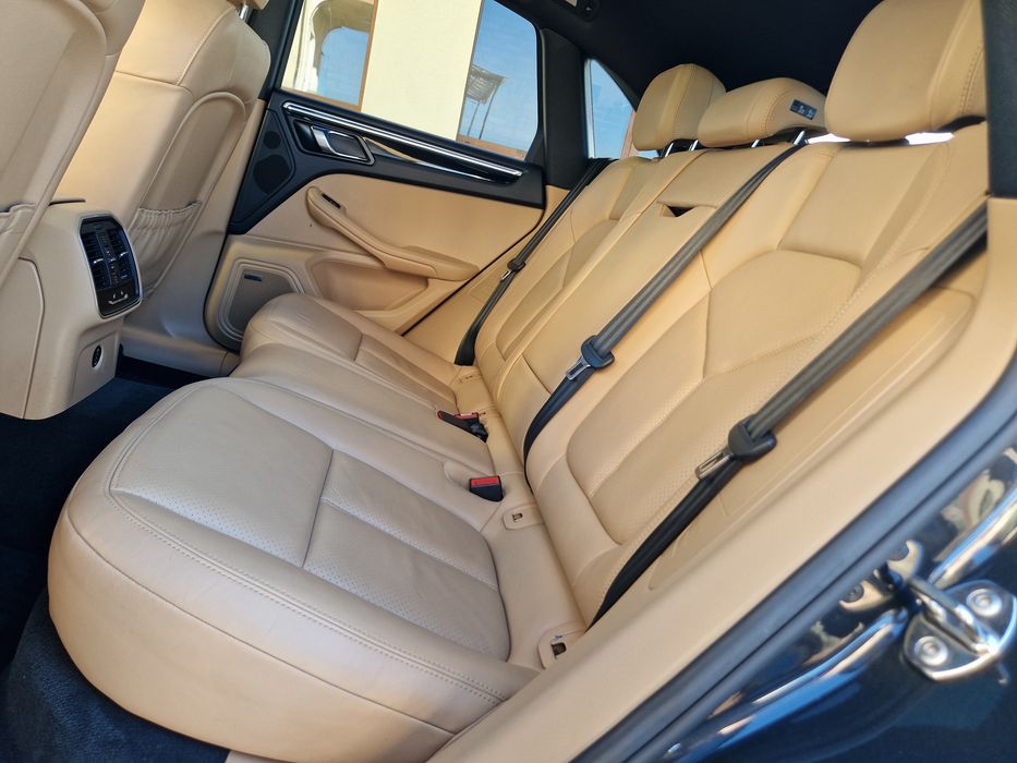 Porsche macan 2017
