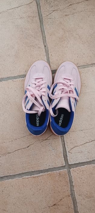 Tênis adidas Mulher