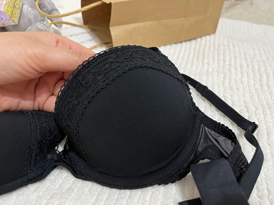 Бюстгальтер M&S з мереживом 70 B