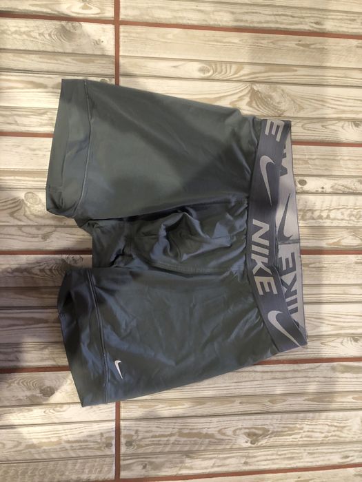 Спортивные трусы Nike DRI- FIT