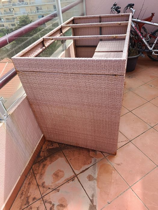 Mesa alta de exterior com 6 cadeiras