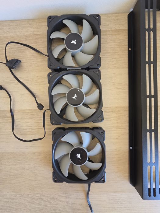 Water Cooler Corsair 360mm — 3 Fans