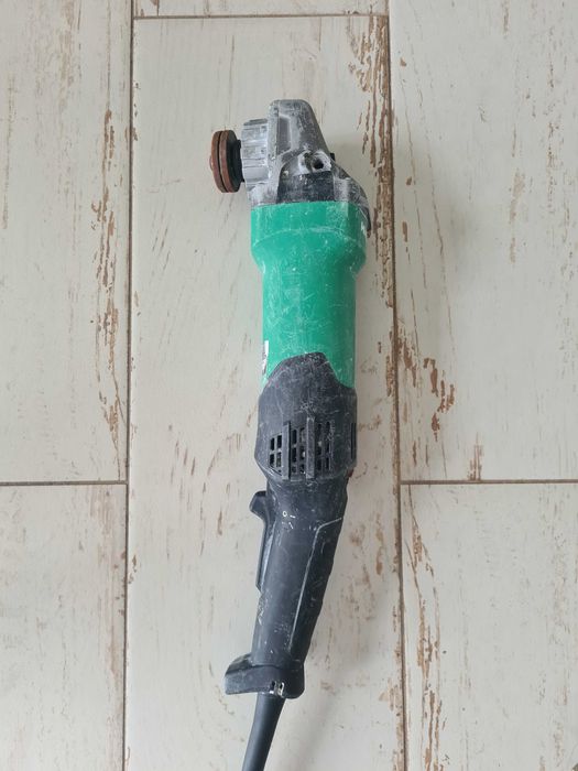 Niezawodna szlifierka do betonu HiKoki