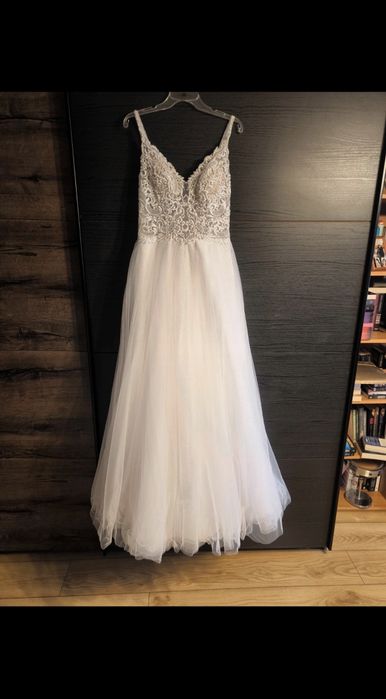 Suknia ślubna plus dodatki