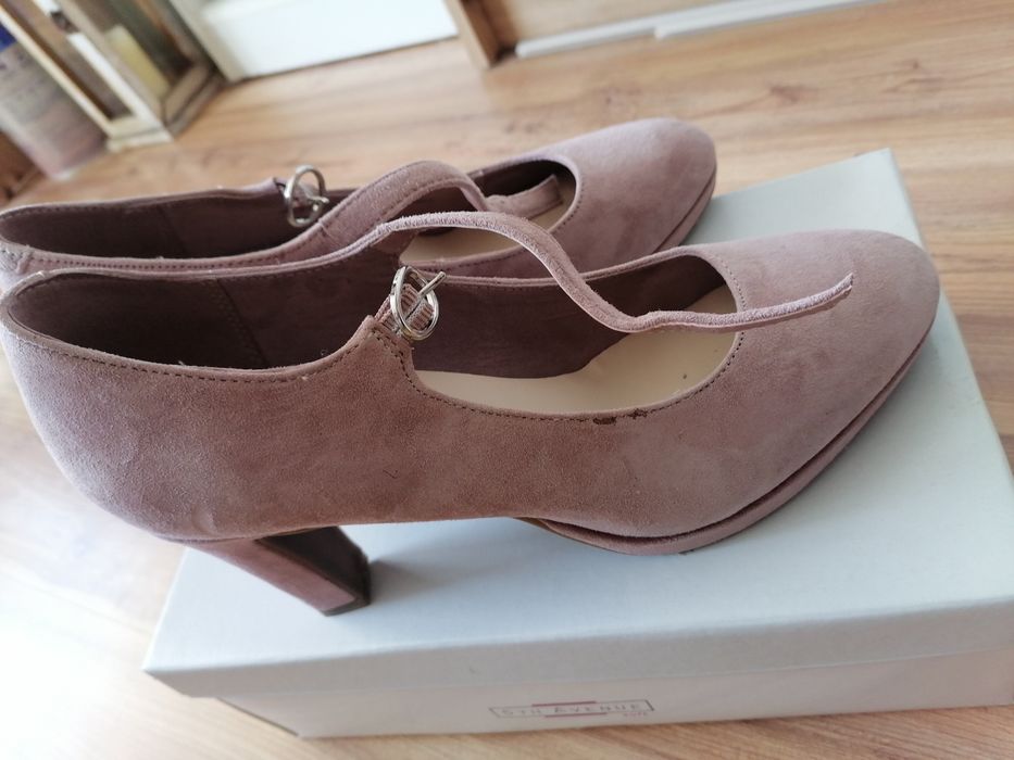 Buty damskie pudrowy róż roz. 40