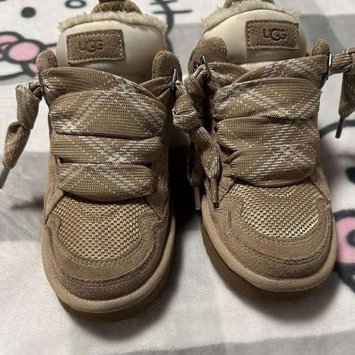 Siema, mam na sell te kozackie UGG Lowmel Sand w rozmiarze 38