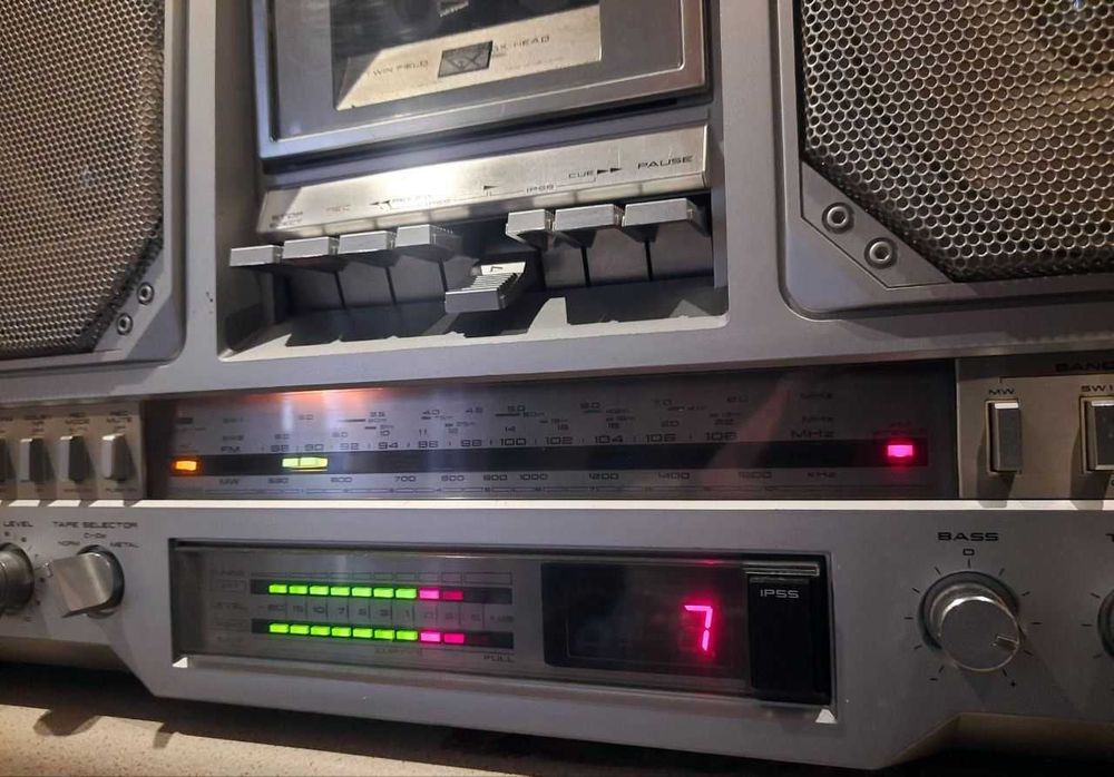 Akai AJ-530FS магнитола ТОП