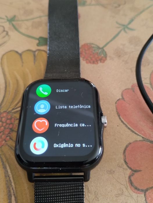Smartwatch relógio com bracelete metálica ajustável. Como novo.Excelen