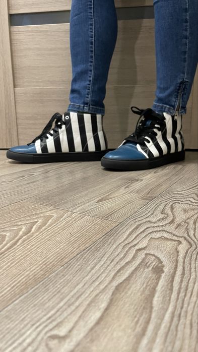 Шикарні різнокольорові кеди