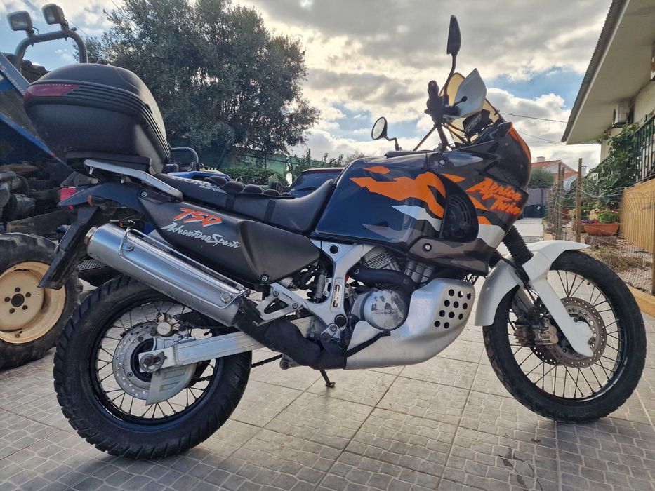 HONDA Africa Twin 750cc