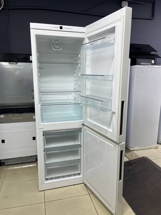 ГАРАНТИЯ! Холодильник Miele KFN 28133 D ws Холодильник Миле бу киев