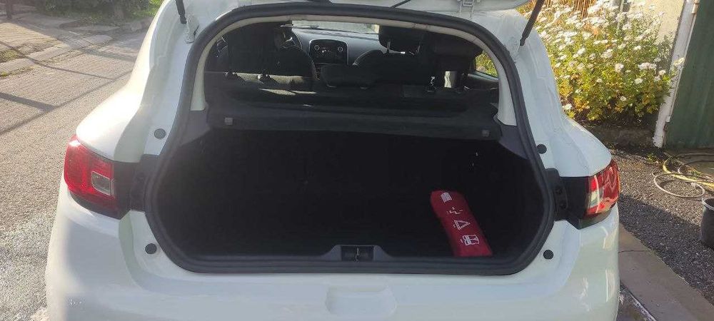 Автомобіль Рено Кліо