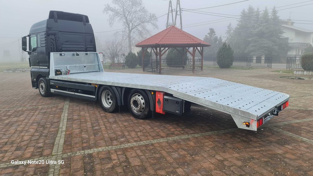 Najazd platforma ciężarowe trzyośka zabudowa laweta MAN TGM Hydraulika